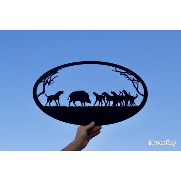 tableau ovale abois sur sanglier
