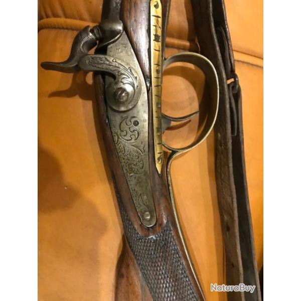 FUSIL   D ENFANT  OU PETITE CARABINE . Vente    plus de 18 ans avec pi�ce d identit�