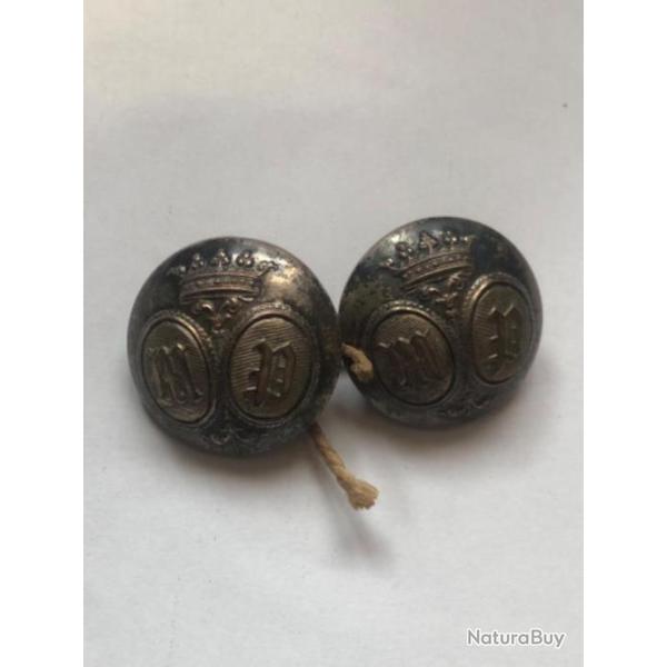 DEUX BOUTONS DE LIVR�E