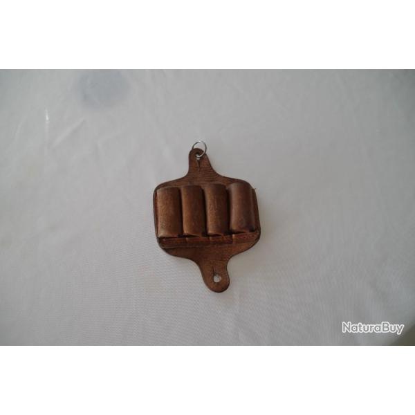 ANCIENNE CARTOUCHIERE CUIR 4 CARTOUCHES 12 � SUSPENDRE
