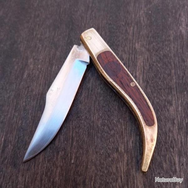 Joli Couteau Espagnol d' ALBACETE Manche en Bois et Laiton