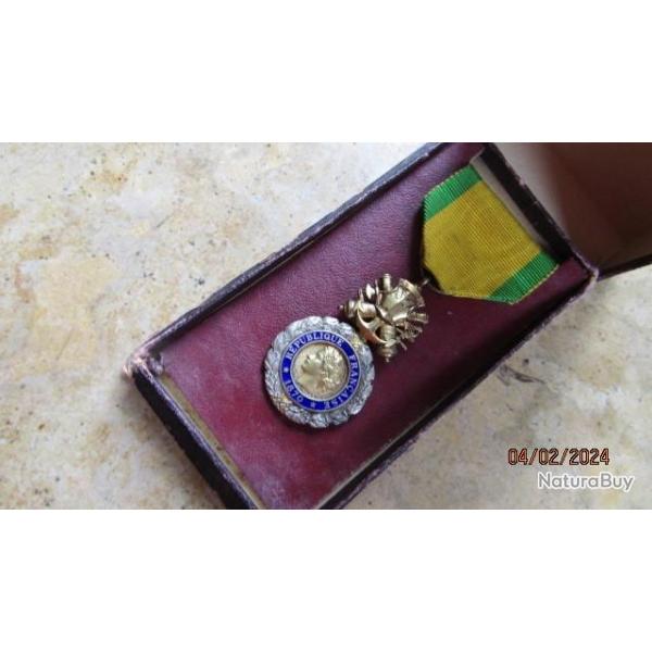 m�daille militaire boite ww1premi�re guerre 1914 1918 la seule port�e par mar�chal P�tain III r�publ