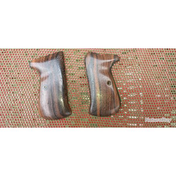 Paire de plaquettes de pistolet en bois inconnues