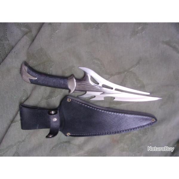 couteau avec gaine