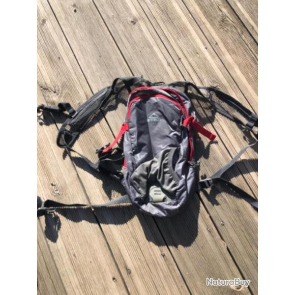 Sac � dos randonn� / chasse avec emplacement pour pochette d'eau