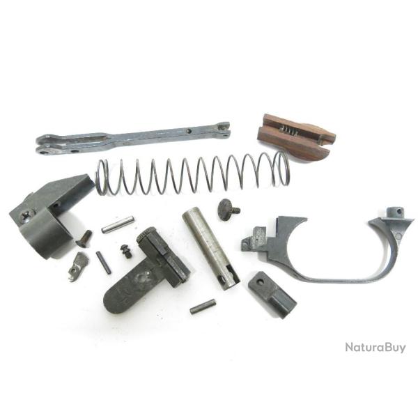 Lot pices pistolet SM 76 Rf 22 Box  230