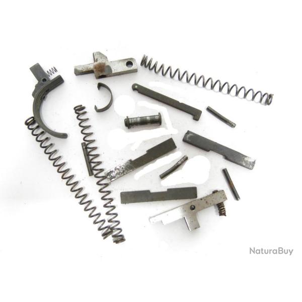 Lot pices pistolet SM 76 Rf.66