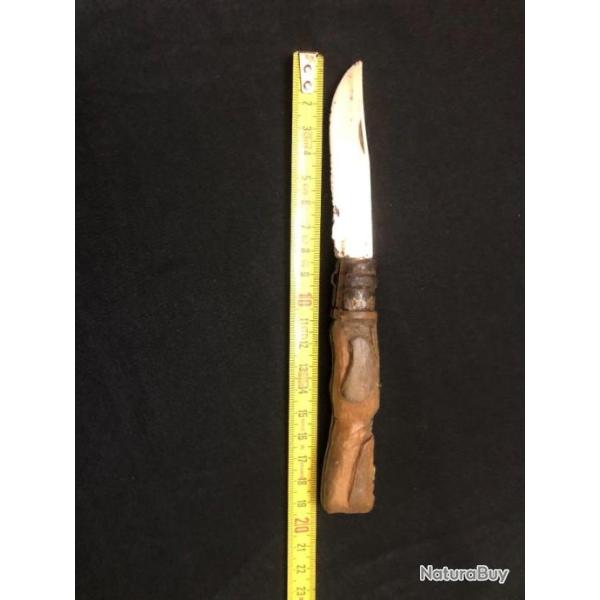 couteau pliant manche en bois sculpte