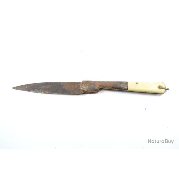 Ancien couteau pliant � restaurer. Couteau Corse ?