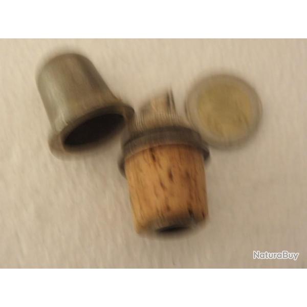 vintage bouchon de bouteille et verseur  en �tain
