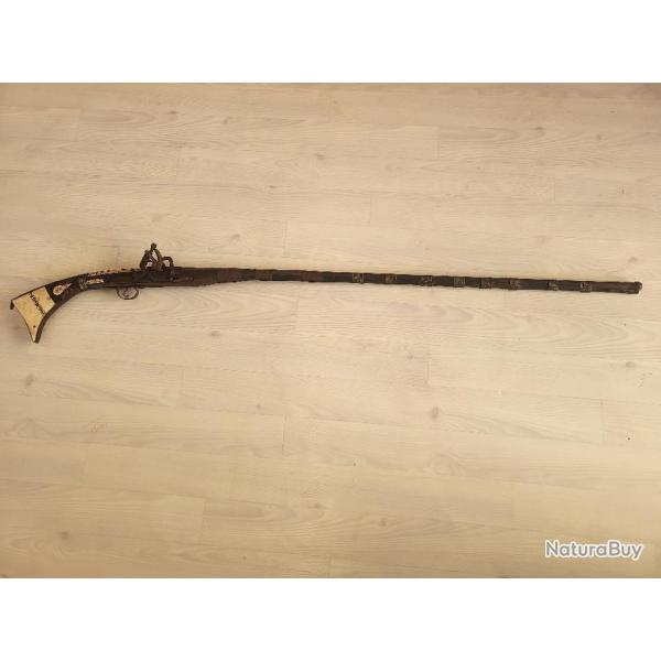 GRAND FUSIL ANCIEN A SILEX MOUKALA A RESTAURER