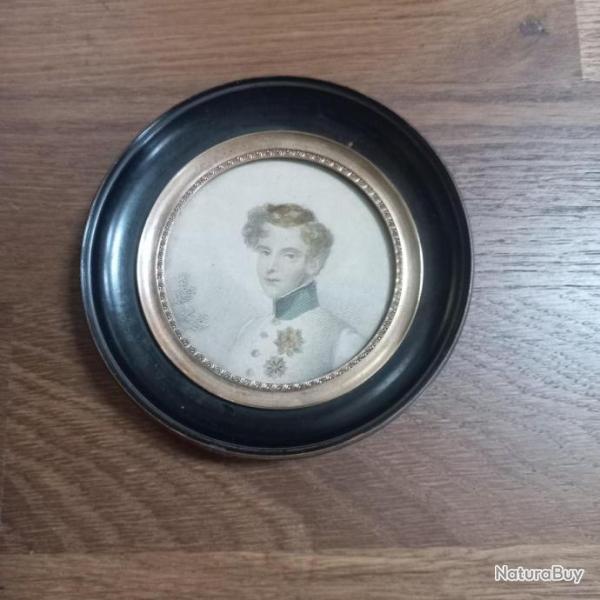 Trs belle miniature circulaire figurant le jeune prince l'Aiglon, duc de Reichstadt