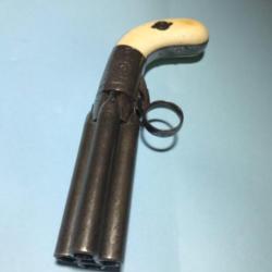 POIVRIERE MARIETTE GRAV&Eacute;E