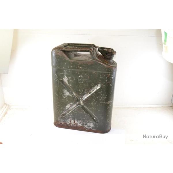 Jerrican militaire Am�ricain US ARMY de 1943 modifi� goulot Fran�ais ann�es 1945 - 1950 Indochine