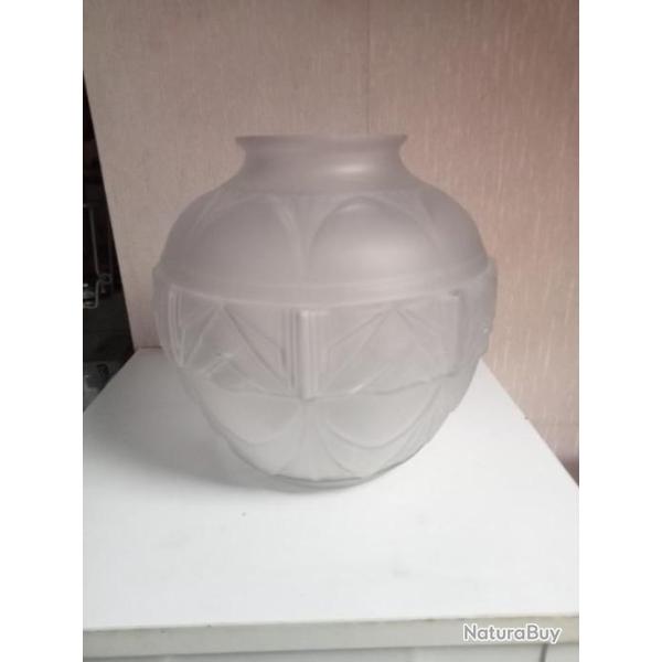 vase ancien en verre moul� hauteur 22 cm diam�tre 20 cm