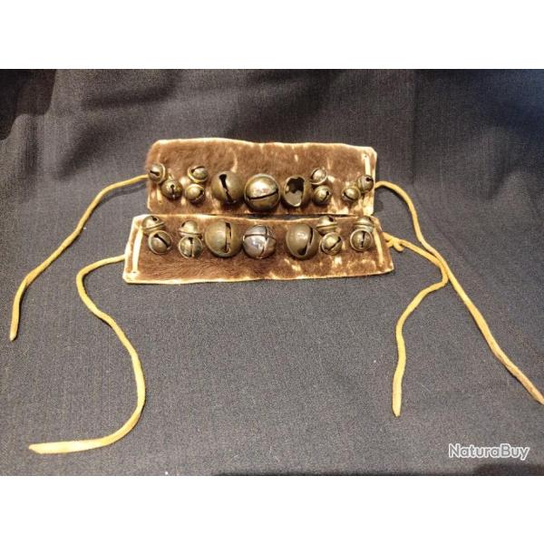 Jolie paire de grelotieres indien des plaines pour danses,powwow,indianiste