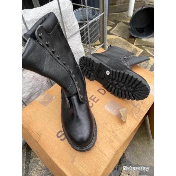 RANGER GORETEX CUIR NOIR NEUF TAILLE 39