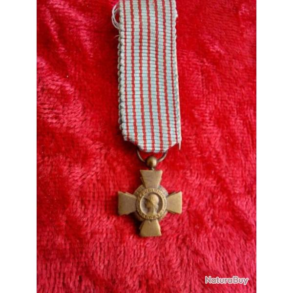 Miniature m�daille croix du Combattant 1930 bronze