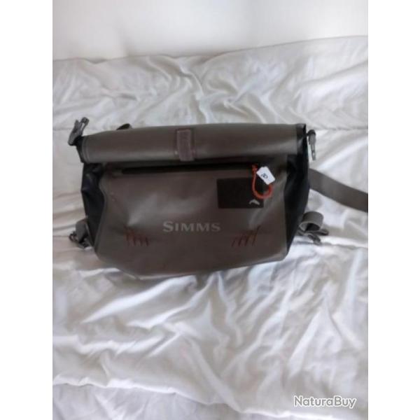 Simms dry creek hippack