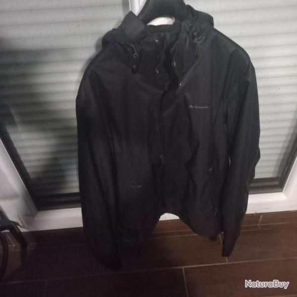 Beau COUPE VENT  imperm�able QUECHUA  couleur NOIR