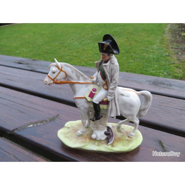 Ancien biscuit verniss Napolon BONAPARTE (1769-1821)  cheval "Scheibe-Alsbach"Allemagne(Vers1950)