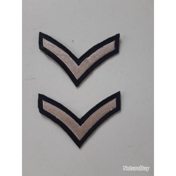 PAIRE D INSIGNES DE PRIVATE FIRST CLASS U.S. CHEVRONS BEIGE