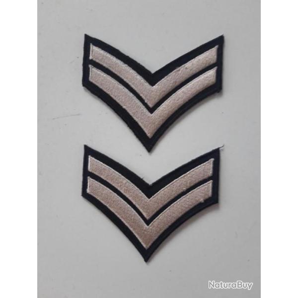 PAIRE D INSIGNES DE CORPORAL U.S. CHEVRONS BEIGE