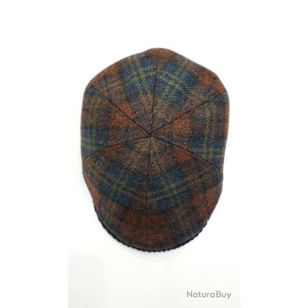 CASQUETTE � CARREAUX EN LAINE T56