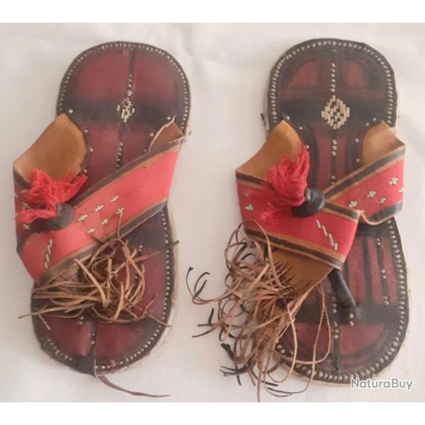 FR206660a Paire de na�ls