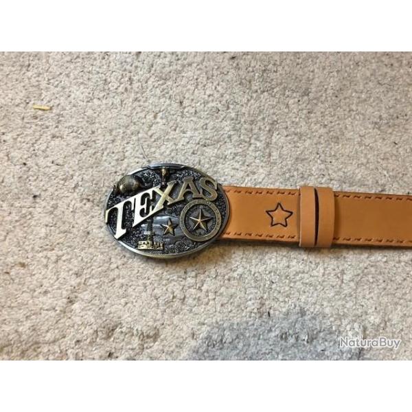 Ceinture en cuir TEXAS RANGERS Brod�e "RANGERS 1835 AUSTIN avec boucle "TEXAS"