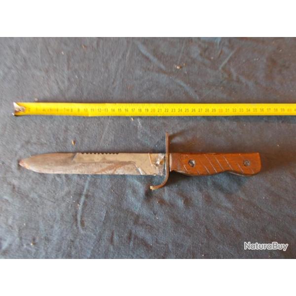 Poignard de combat fabrication locale PARA INDO