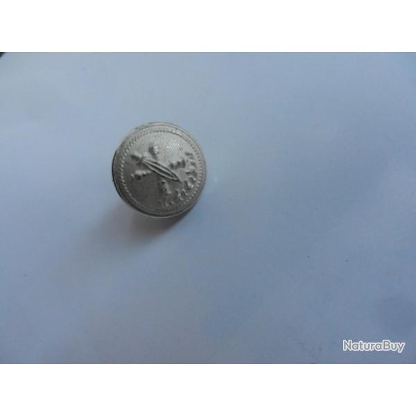 bouton militaire de tenue service des fabrications de l'armement couleur argent 16 mm