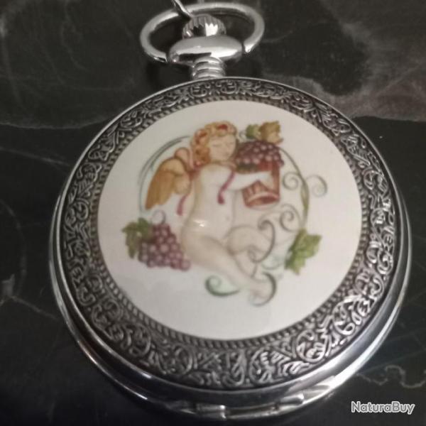 Tr�s jolie montre gousset angelot avec grappe de raisin
