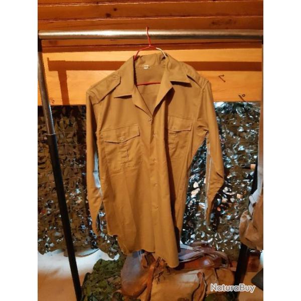 Chemise beige mod�le 1948