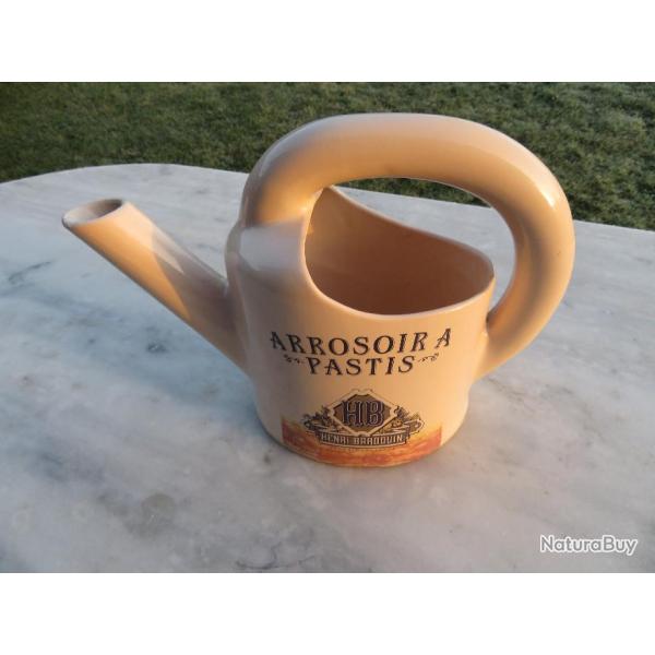 Pichet publicitaire pour Pastis en forme d'arrosoir en c�ramique - Henri Bardouin, FRANCE (Vers1980)