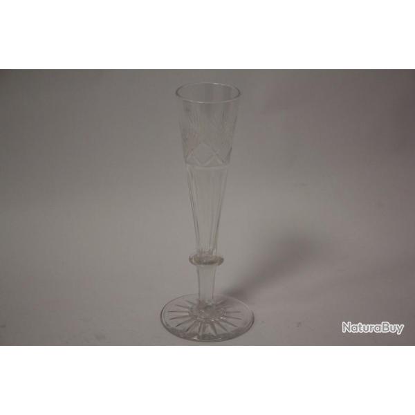 Fl�te � champagne cristal taill� XIXe si�cle