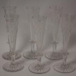 Six Verres Fl&ucirc;tes &agrave; champagne cristal taill&eacute; XIXe si&egrave;cle