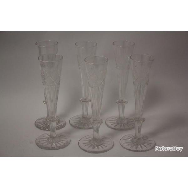 Six Verres Fl�tes � champagne cristal taill� XIXe si�cle