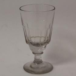 Ancien verre à absinthe