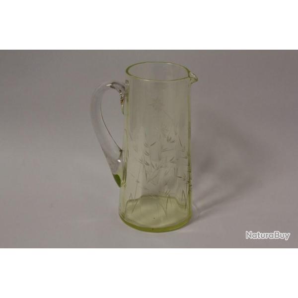 Pichet verre grav� ouraline