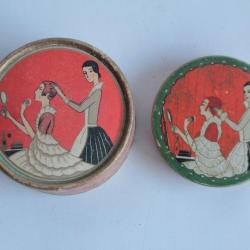 2 Anciennes boites publicitaires poudre trois fleurs Richard Hundunt