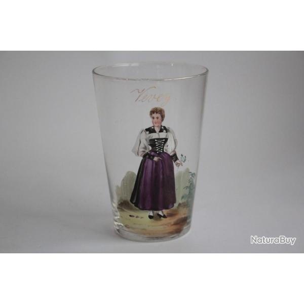Ancien verre �maill� Souvenir Femme costume Canton Vevey Suisse