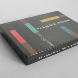 Boite &agrave; cigarettes t&ocirc;le lithographi&eacute;e Night club multicolor