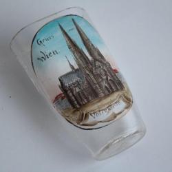 Ancien verre &eacute;maill&eacute; Souvenir Gruss aus Wien Votivkirche Autriche
