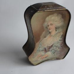 Boîte à biscuits tôle marquise