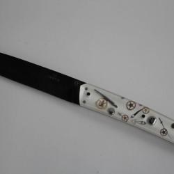 OMEGA Couteau Jean Philip Inclusions Pièces de Montres