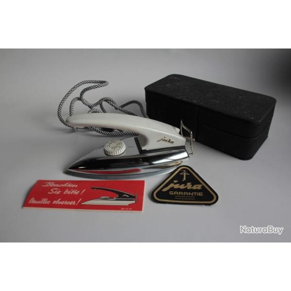 Jura fer � repasser bak�lite vintage ann�e 70 neuf