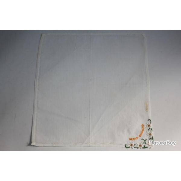 Mouchoir brod� coton Grand-Bornand Haute-Savoie