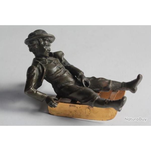 Ancien Bronze enfant Luge montagne