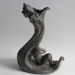 Vase étain Femme Art nouveau